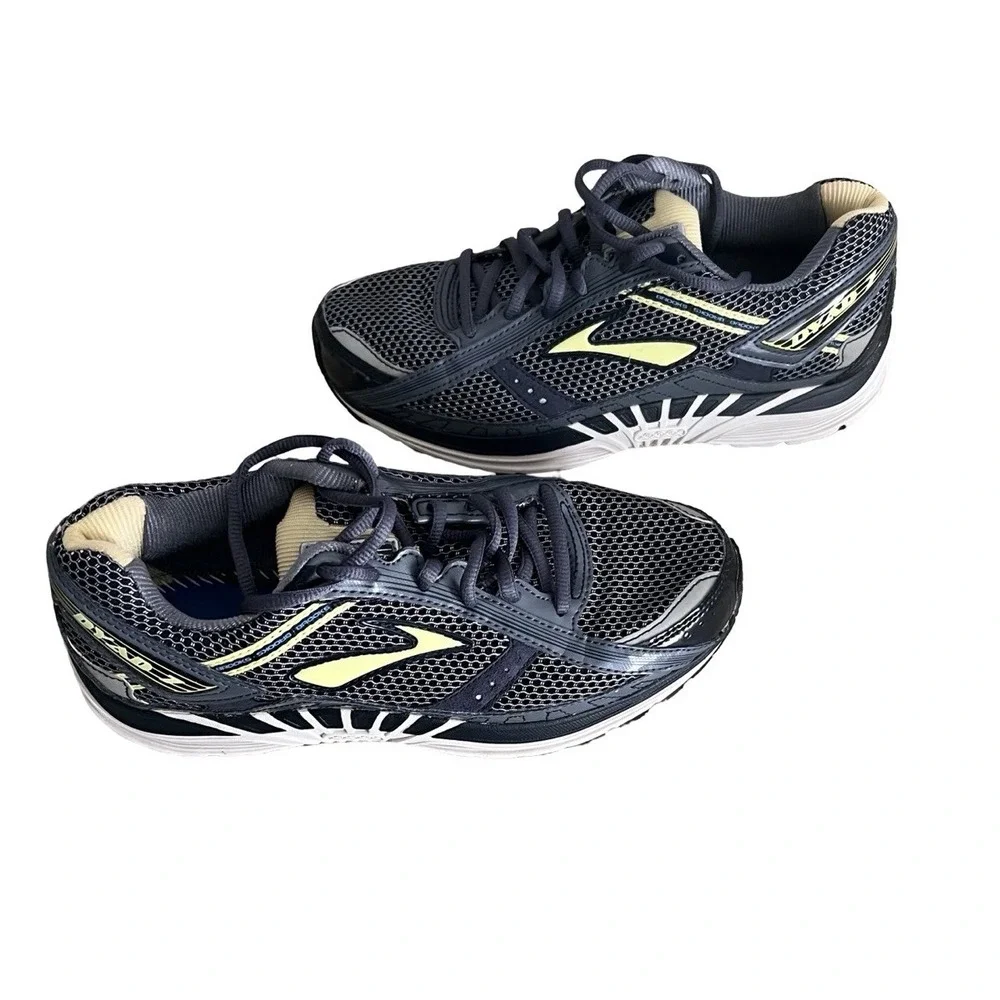 Brooks Dyad 7 Yellow Athletic Road Running Walking Sneakers Womens Shoes Size 8D
